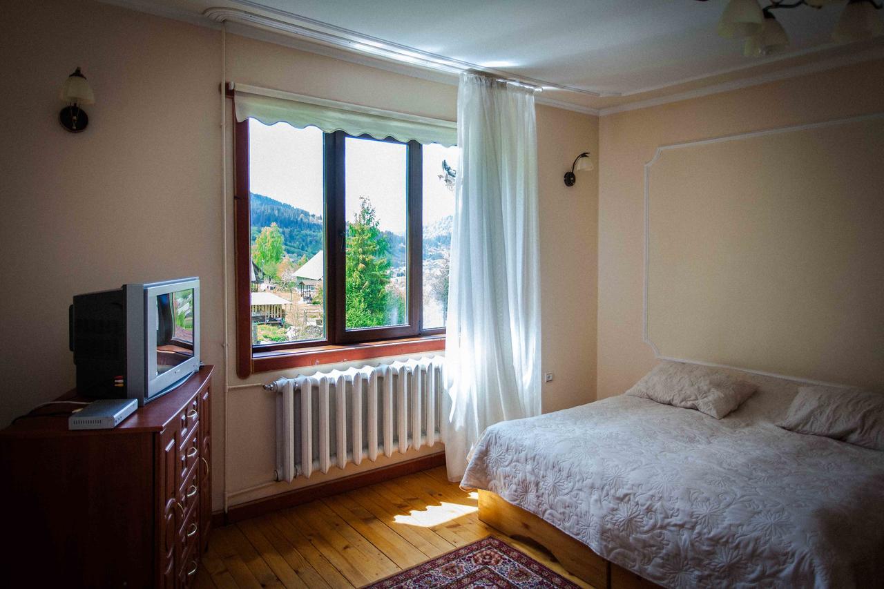 Lisoviy Zatyshok, Z Vidkrutum Litnim Baseynom Hotel Slavske Bagian luar foto